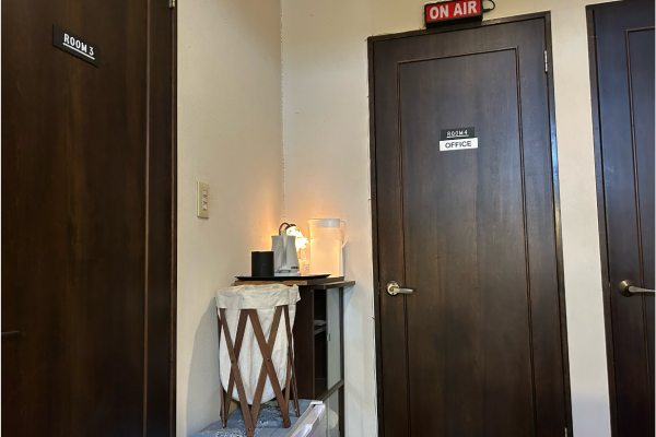 ２階の部屋の入口_2